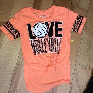 Justice volleyball tee + matching shorts🤘!